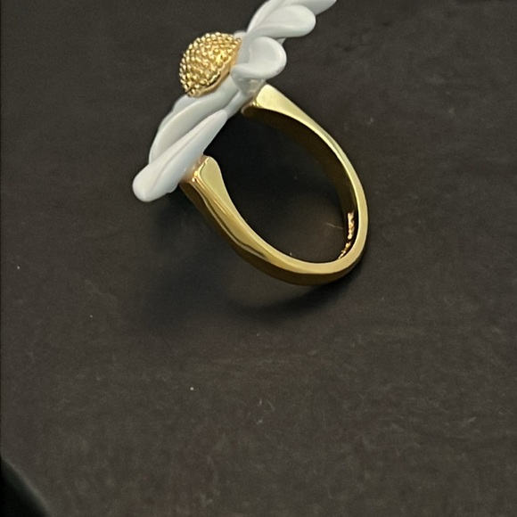 Kate Spade Daisy Ring - Picture 2 of 5